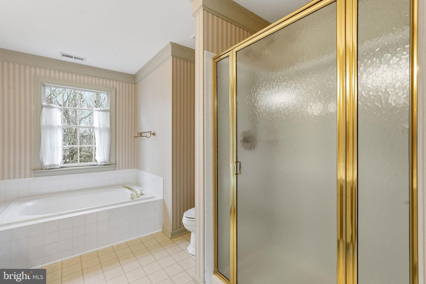 13 New Brunswick Court photo 29