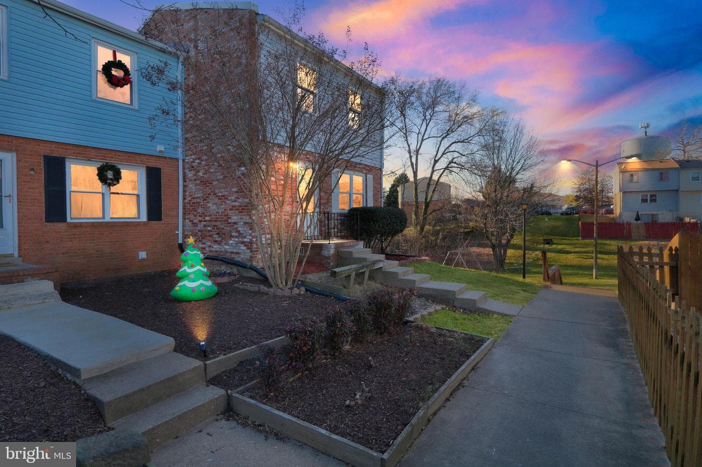 33 Bristol Court photo 2
