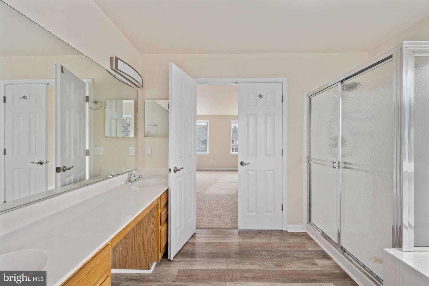8 Newport Court photo 45