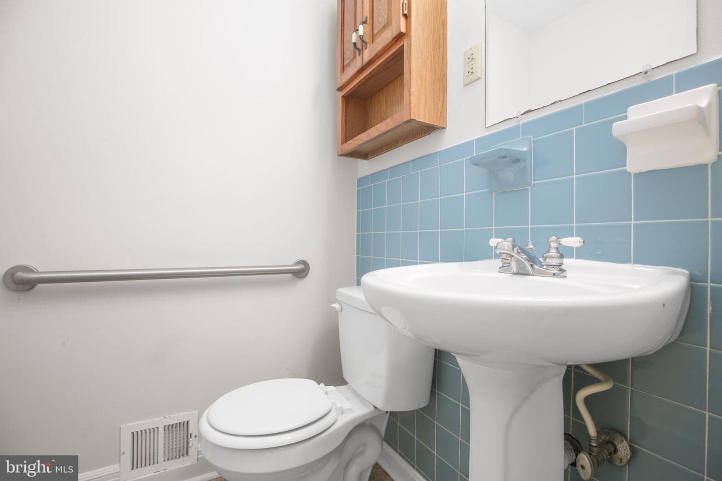 57 Bristol Court photo 10