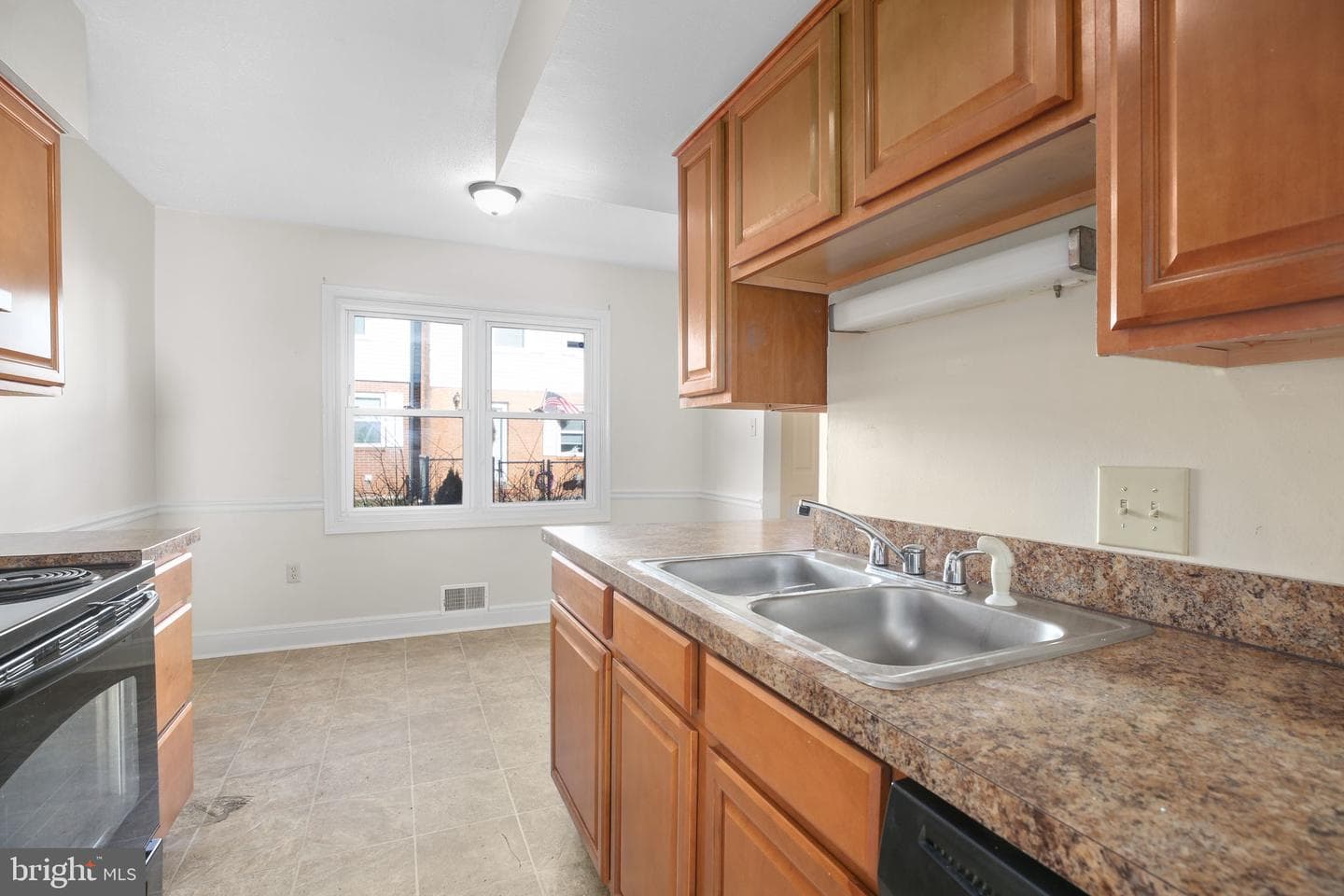 57 Bristol Court photo 6