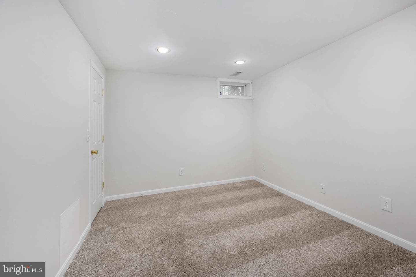 73 Spring Lake Drive photo 54