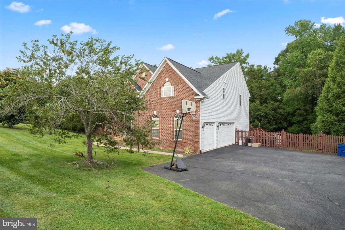 28 Millbrook Road photo 4