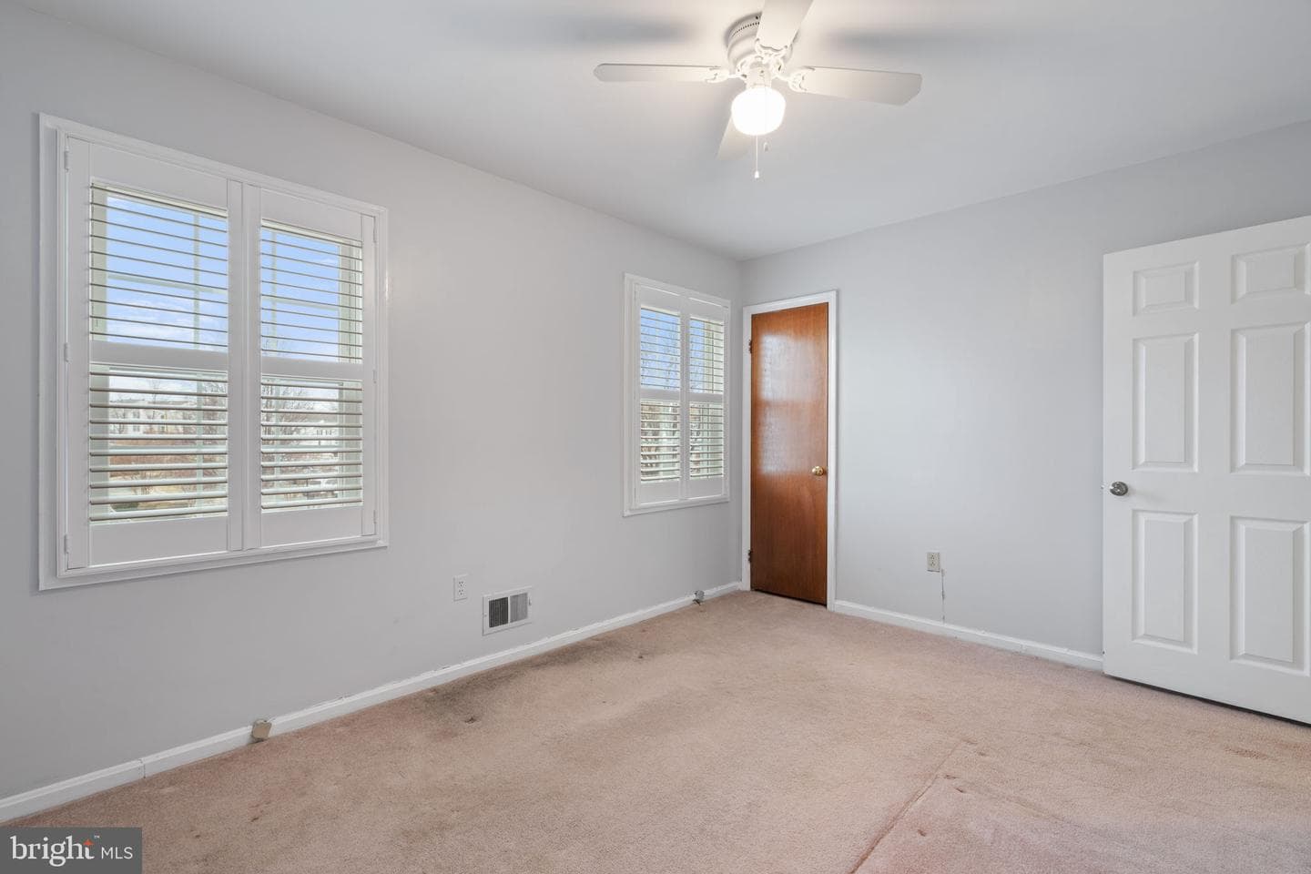 48 Bristol Court photo 17