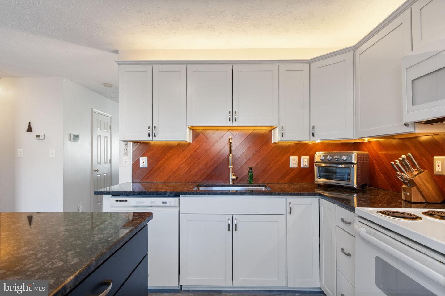 101 Bonair Street photo 20