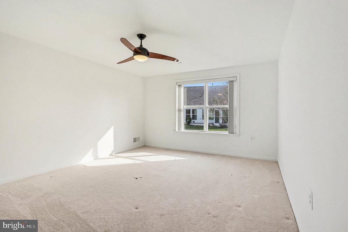 11 Carson Drive photo 28