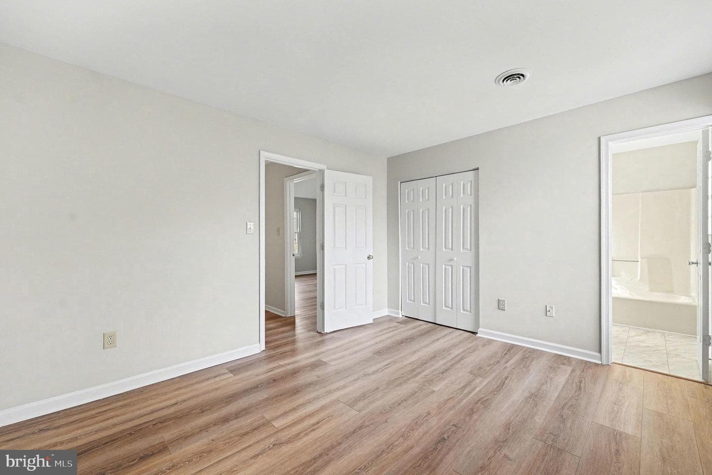 106 Kings Crest Drive photo 19