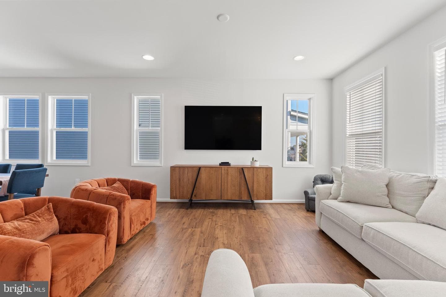 462 Coastal Avenue photo 13