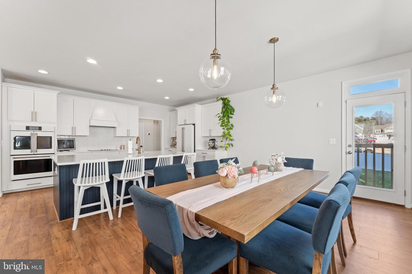 462 Coastal Avenue photo 14