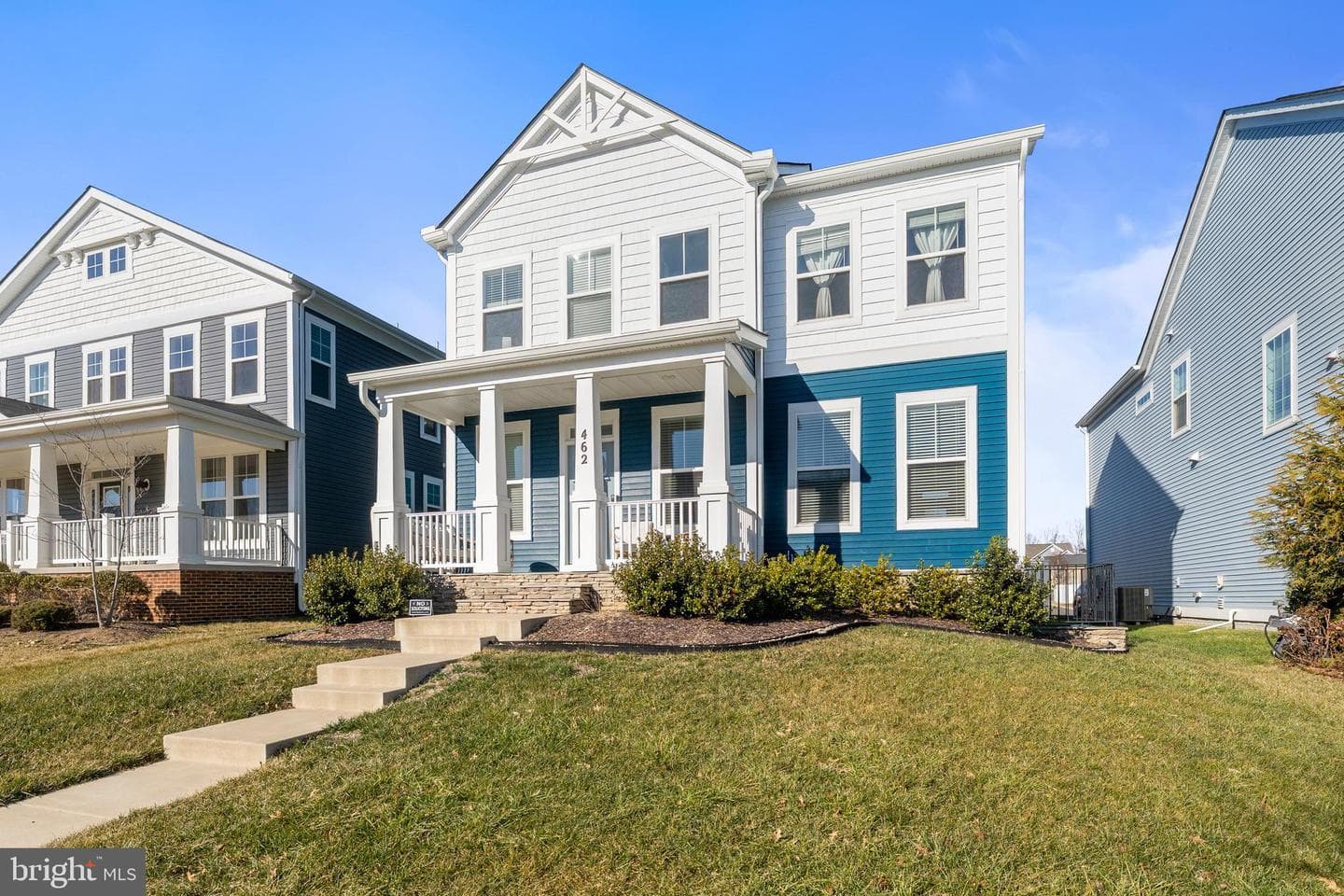 462 Coastal Avenue photo 2