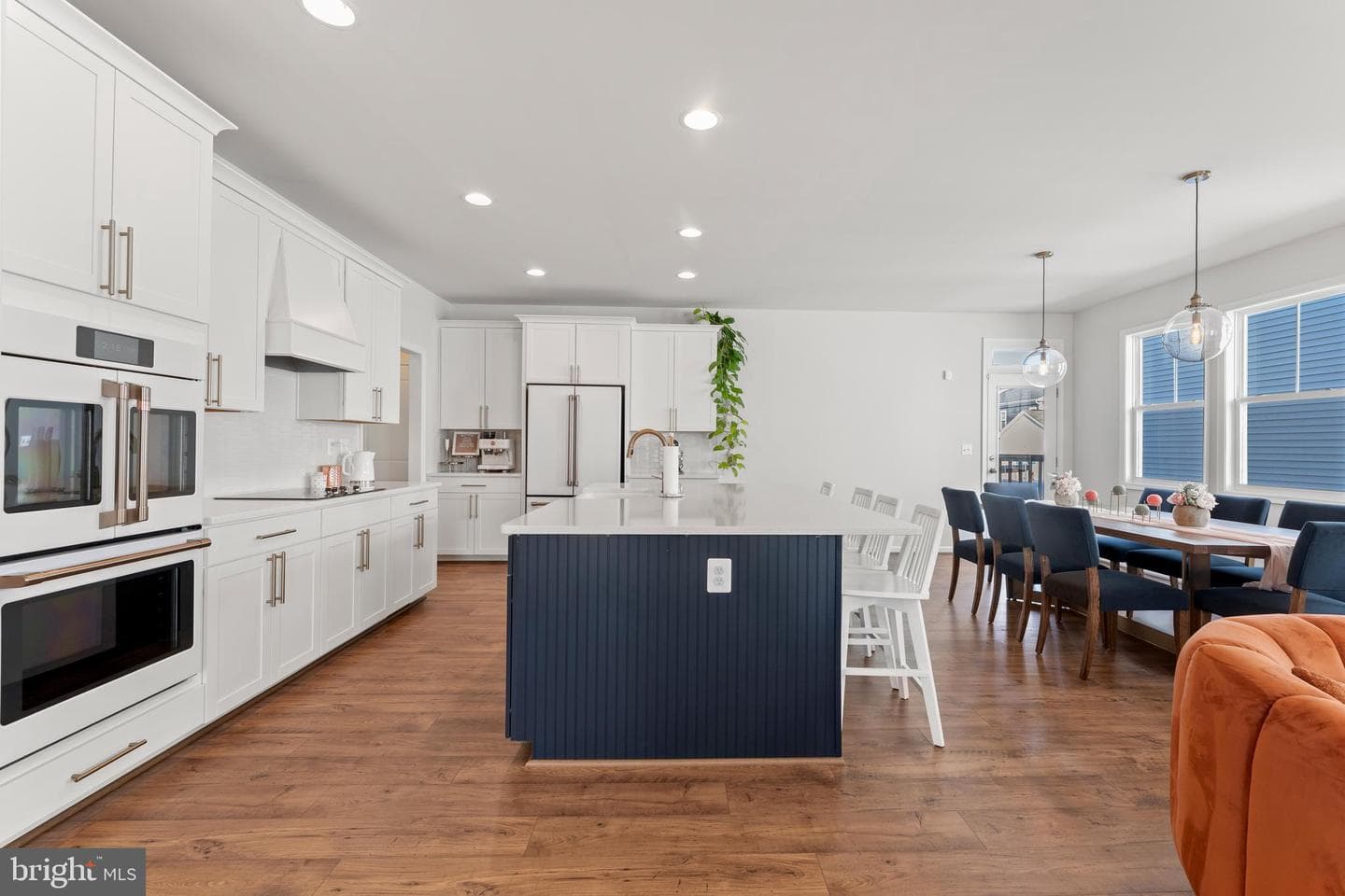 462 Coastal Avenue photo 23