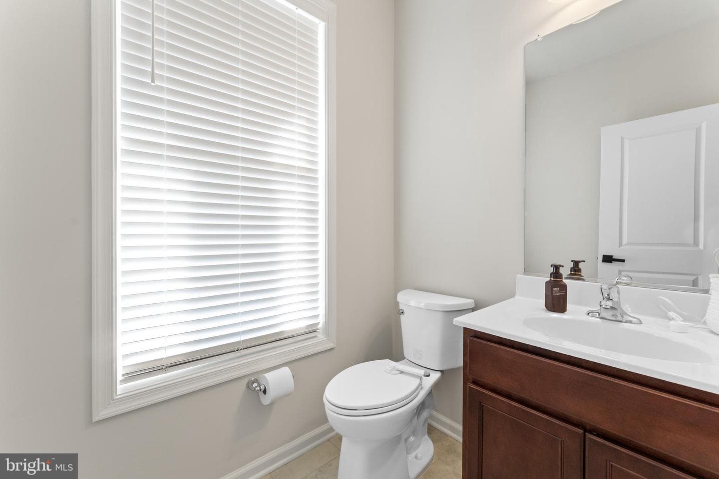 462 Coastal Avenue photo 26