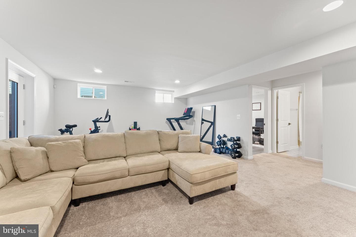 462 Coastal Avenue photo 45