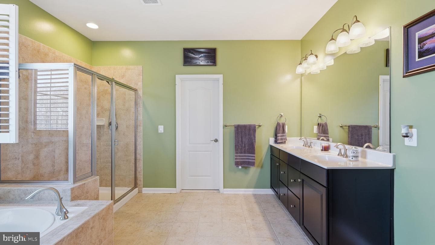531 Apricot Street photo 22