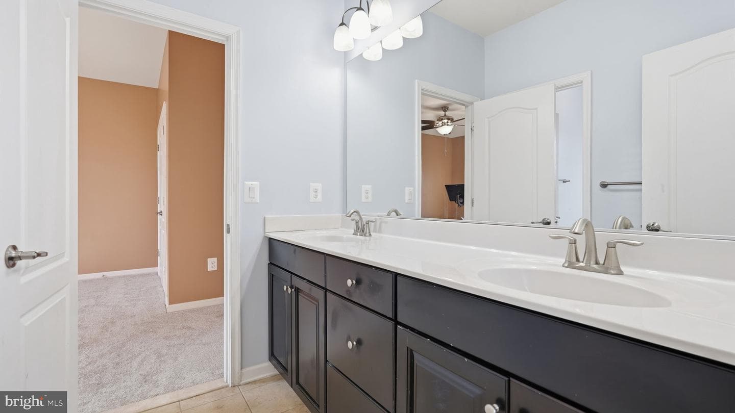 531 Apricot Street photo 30
