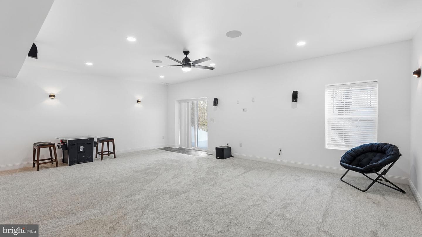 531 Apricot Street photo 35