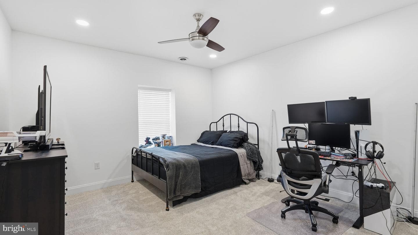 531 Apricot Street photo 36