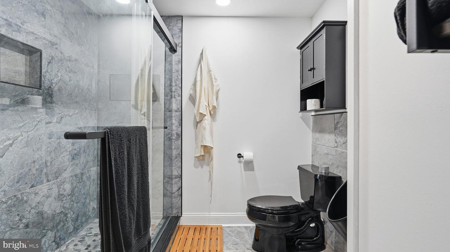 531 Apricot Street photo 37