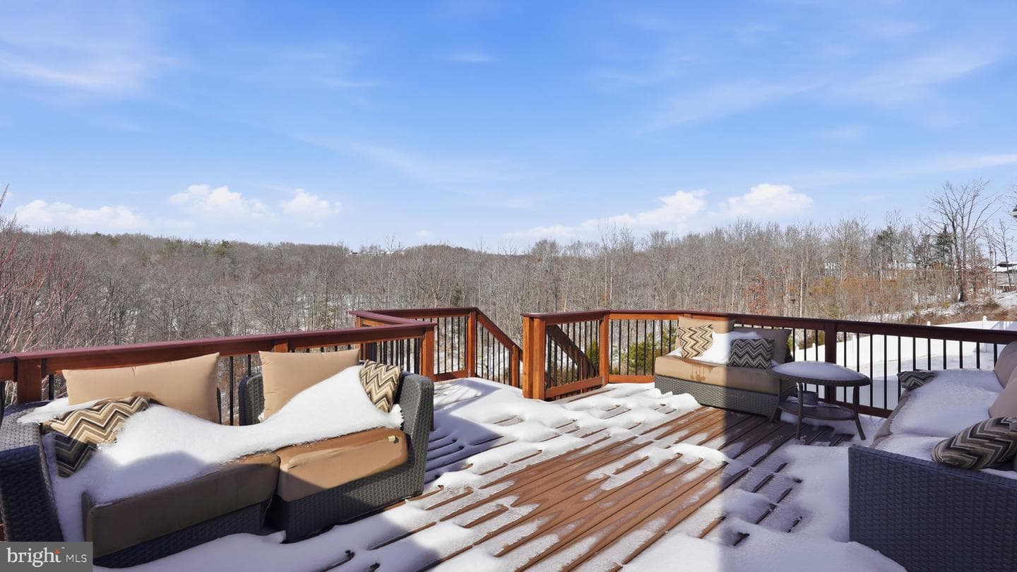 531 Apricot Street photo 39