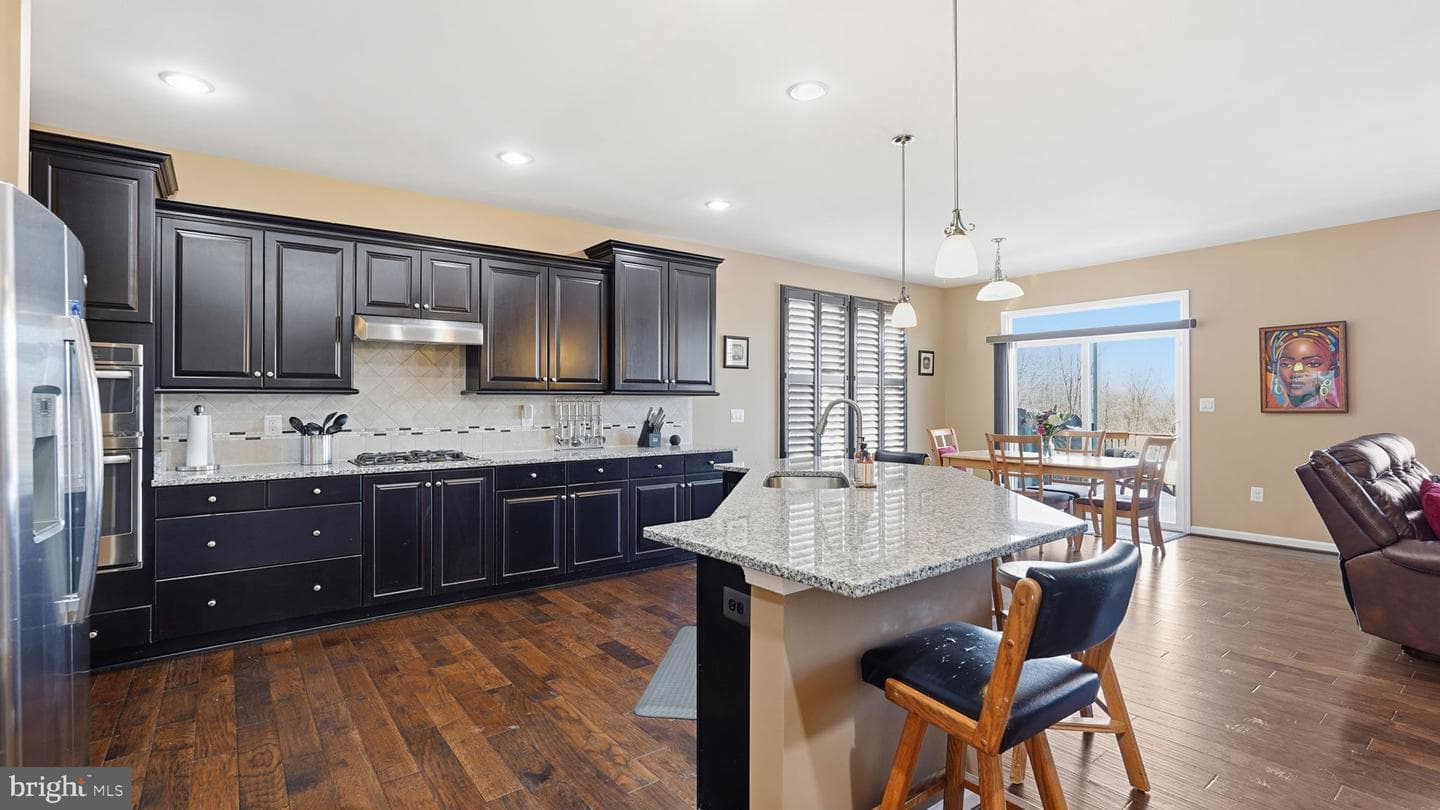 531 Apricot Street photo 4