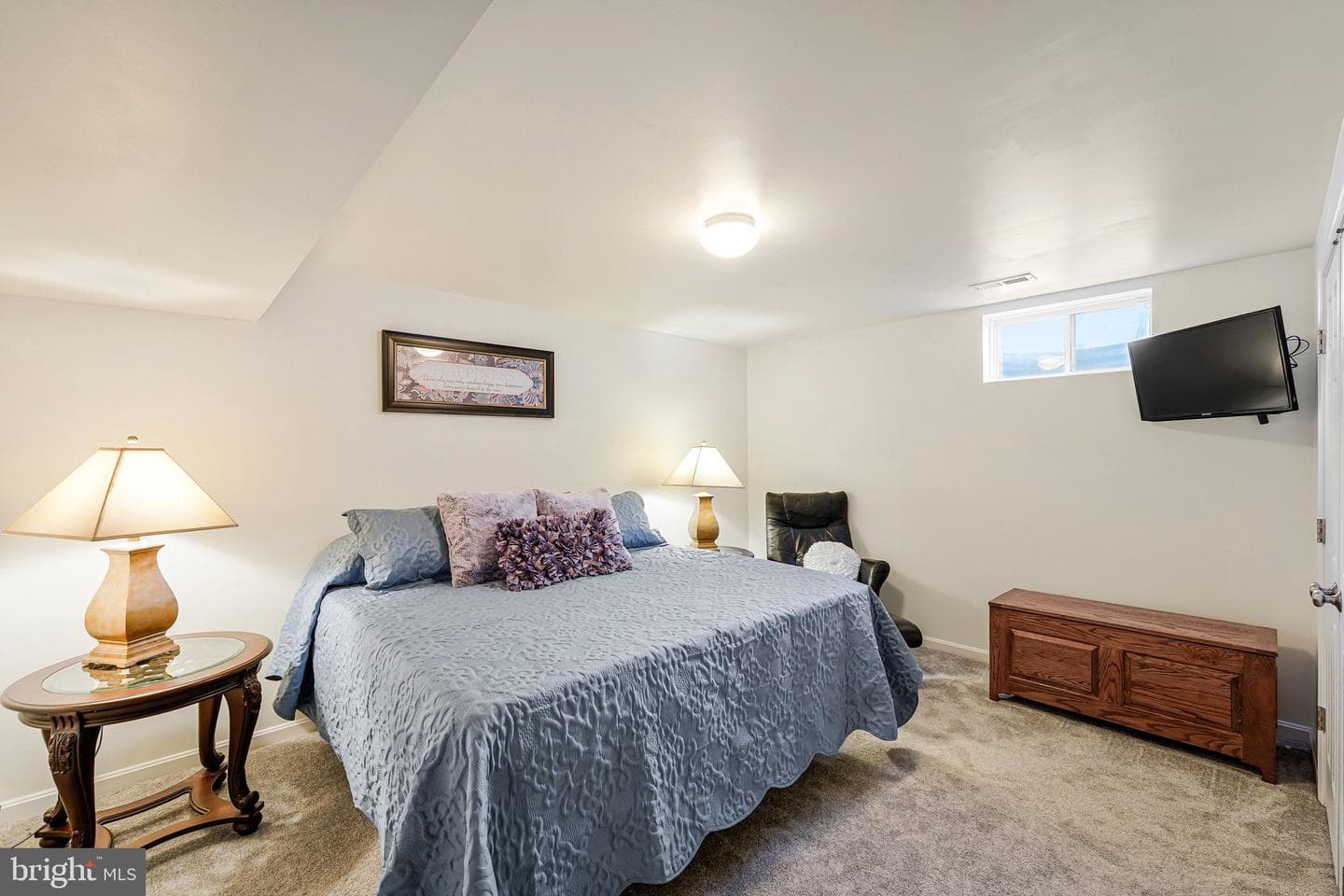 40 Evanston Court photo 33