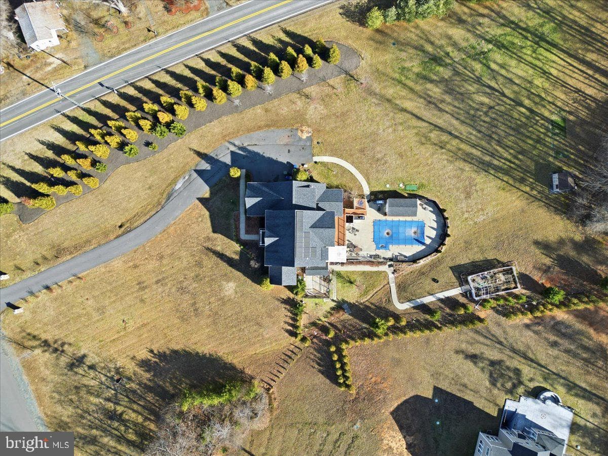 11 Sweet William Drive photo 3