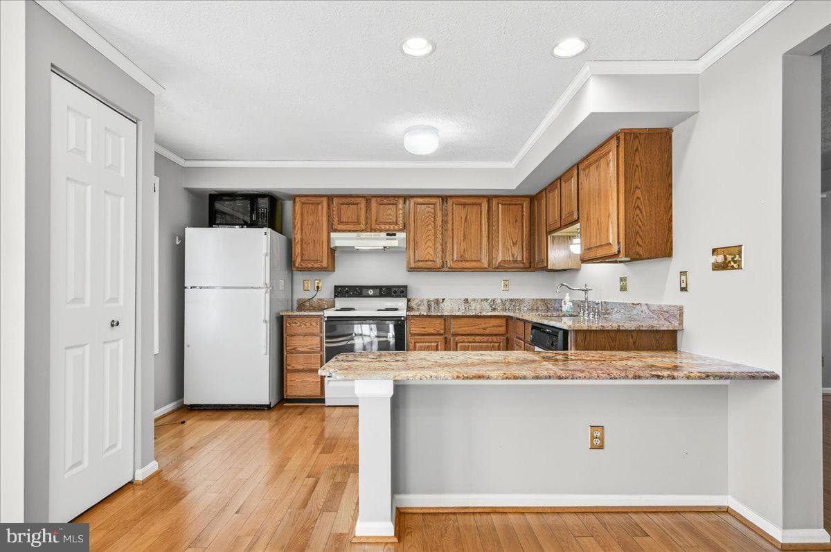 605 Ridgecrest Court photo 17