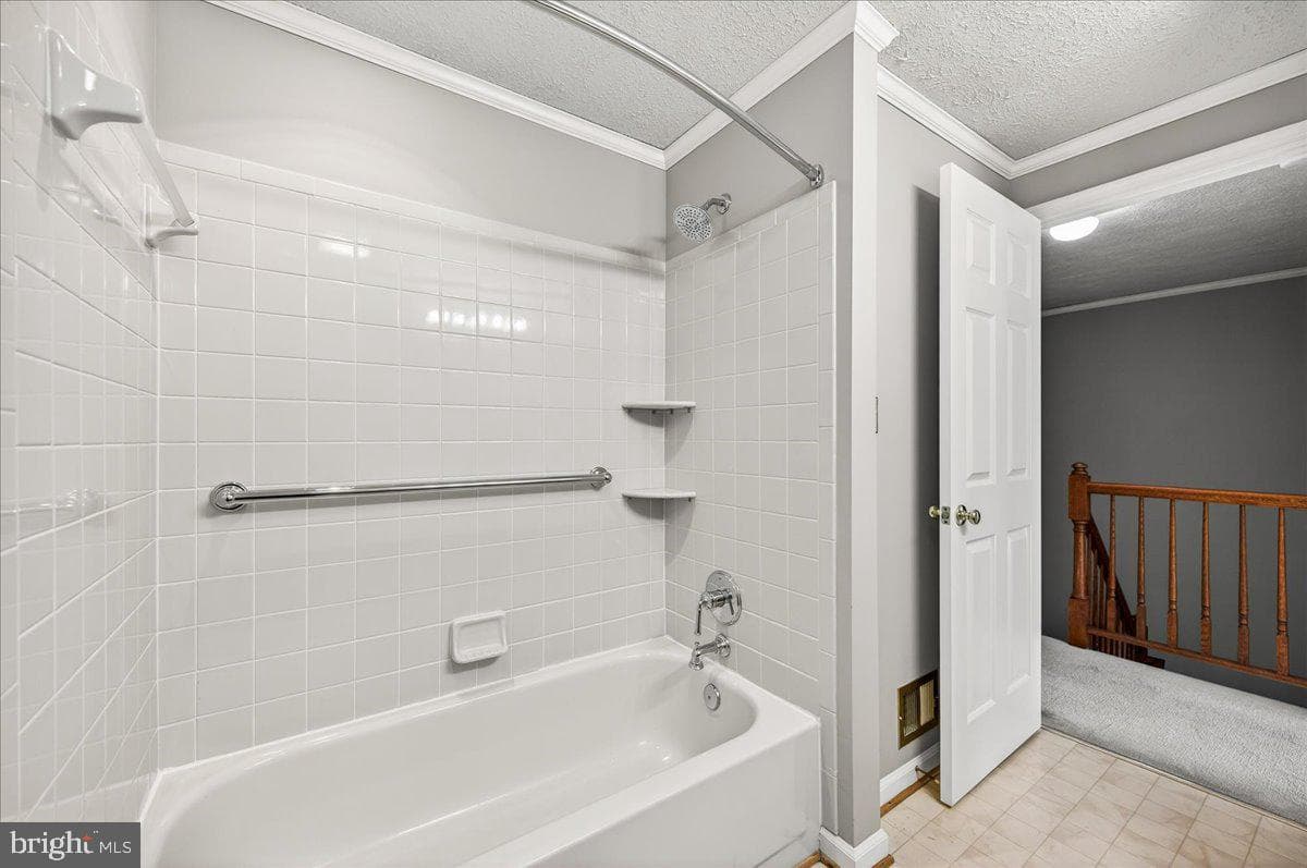 605 Ridgecrest Court photo 28