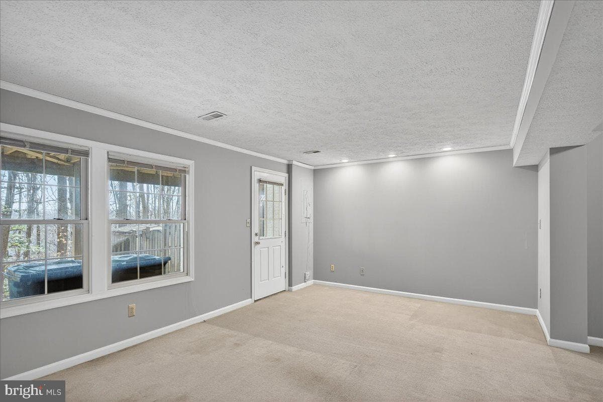 605 Ridgecrest Court photo 39