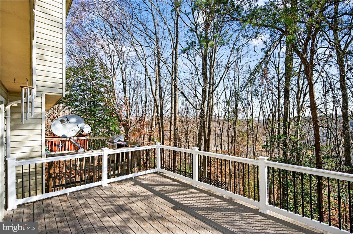 605 Ridgecrest Court photo 4