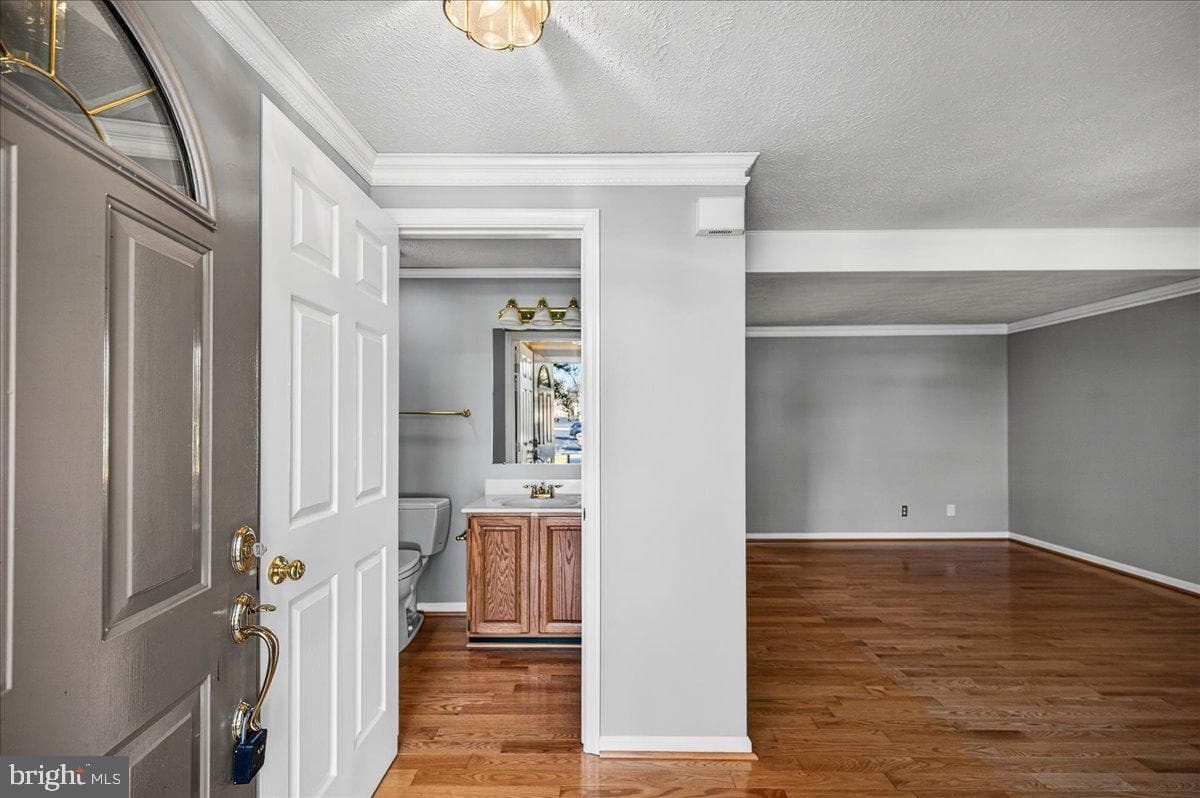 605 Ridgecrest Court photo 6