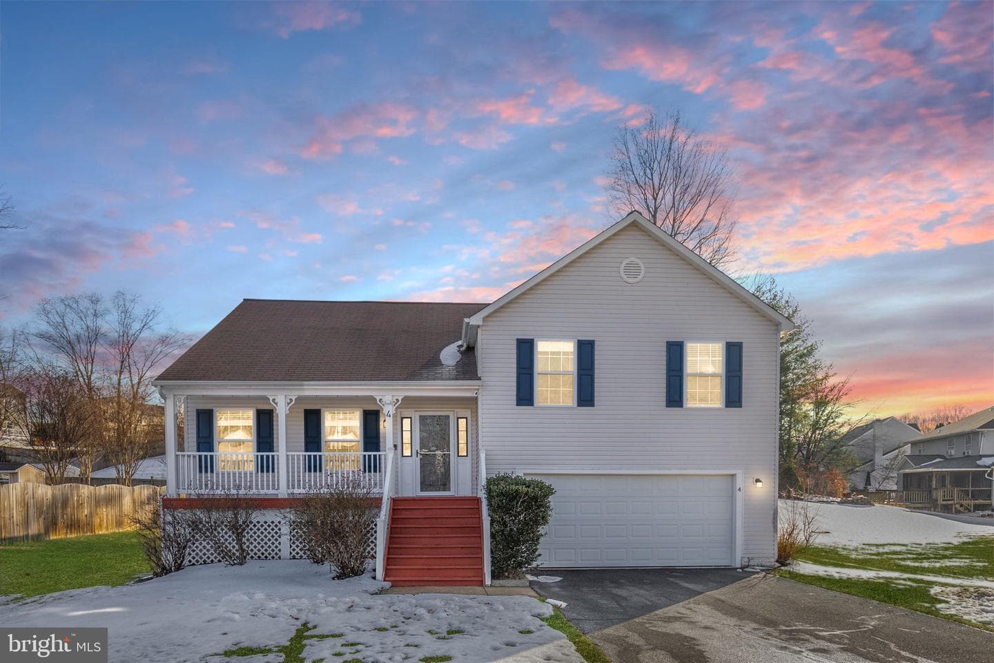 4 Tamerlane Drive photo 1