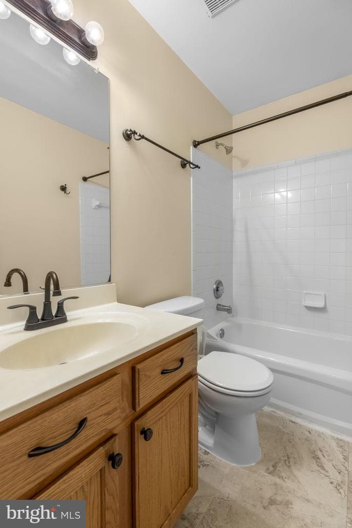 4 Tamerlane Drive photo 16