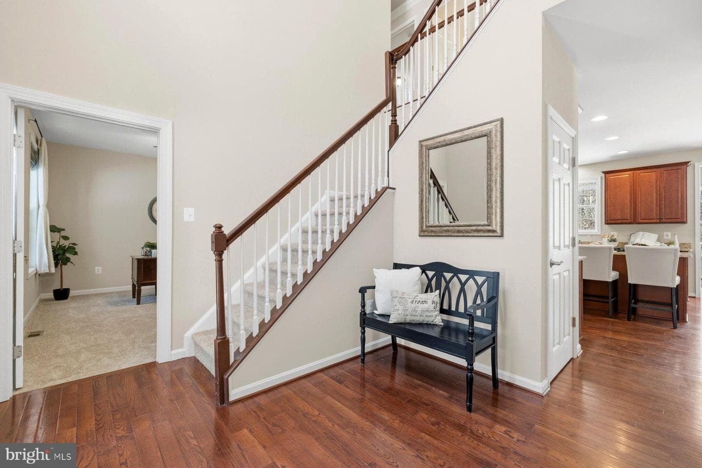 53 Queen Laurens Court photo 12