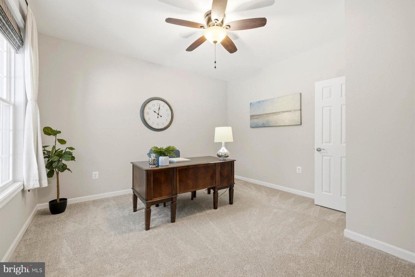 53 Queen Laurens Court photo 13