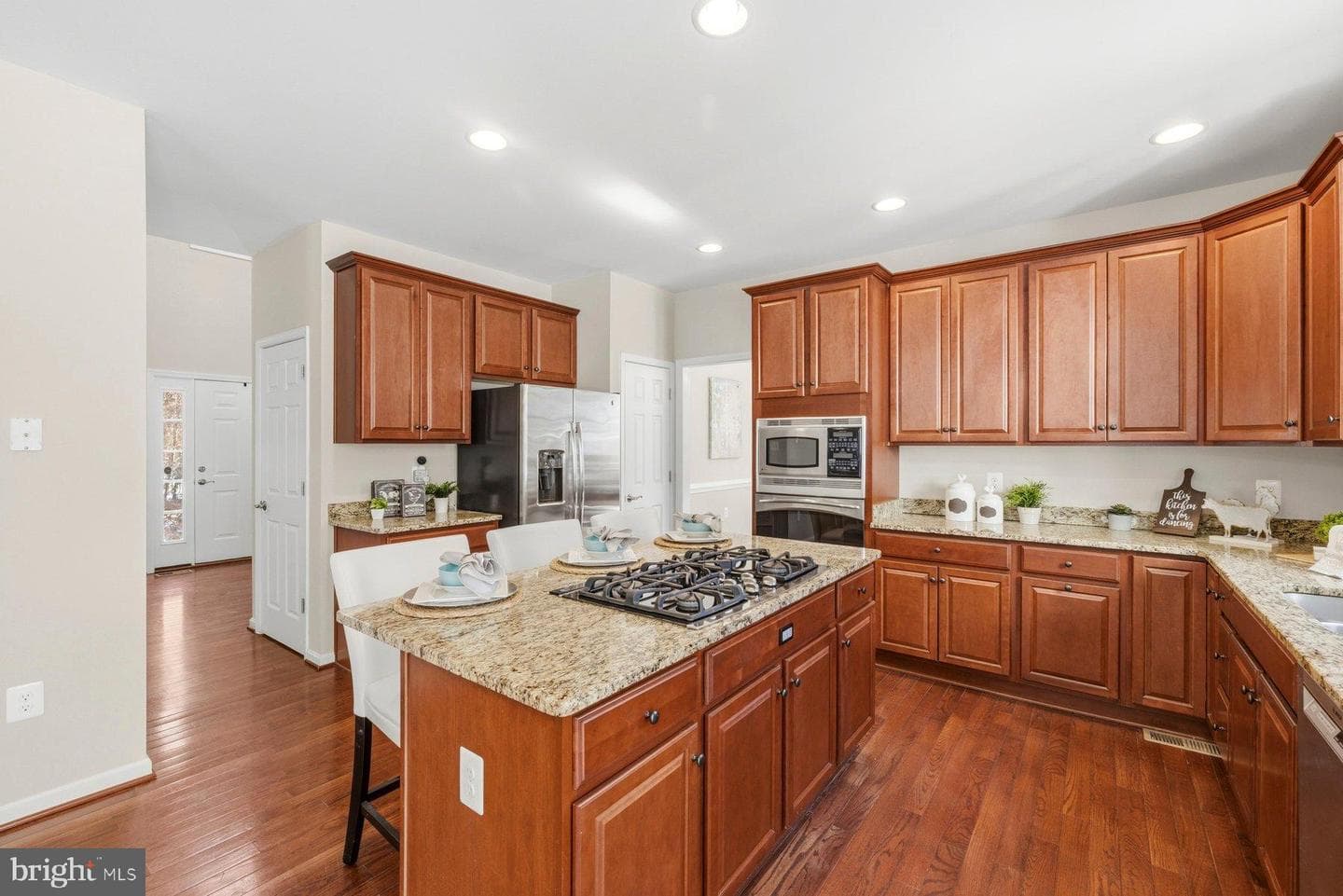 53 Queen Laurens Court photo 18