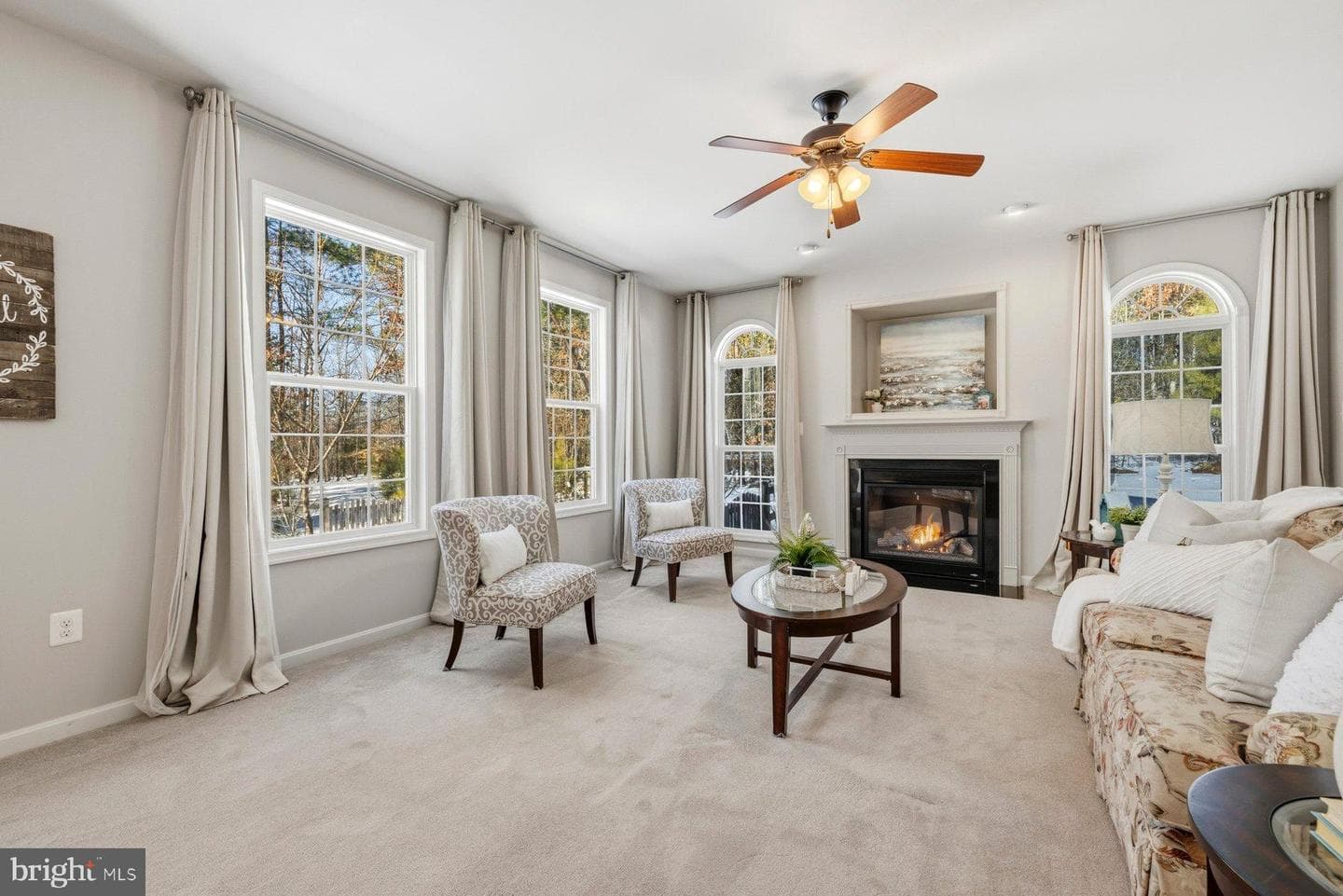 53 Queen Laurens Court photo 27