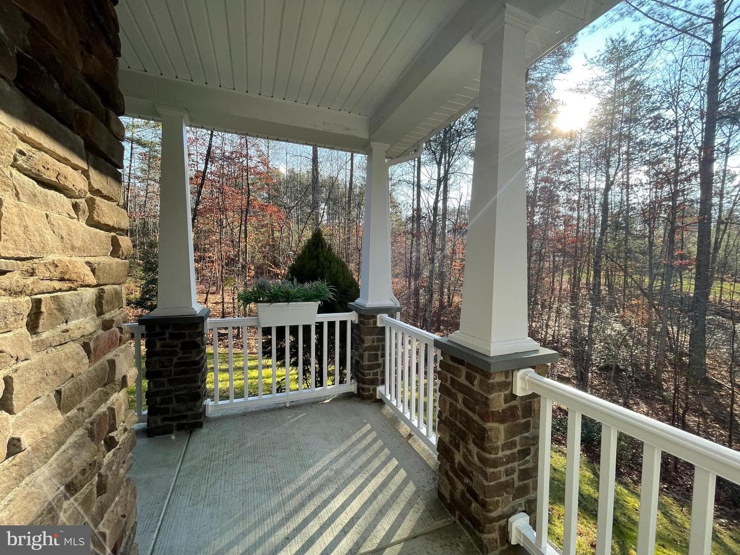 53 Queen Laurens Court photo 76