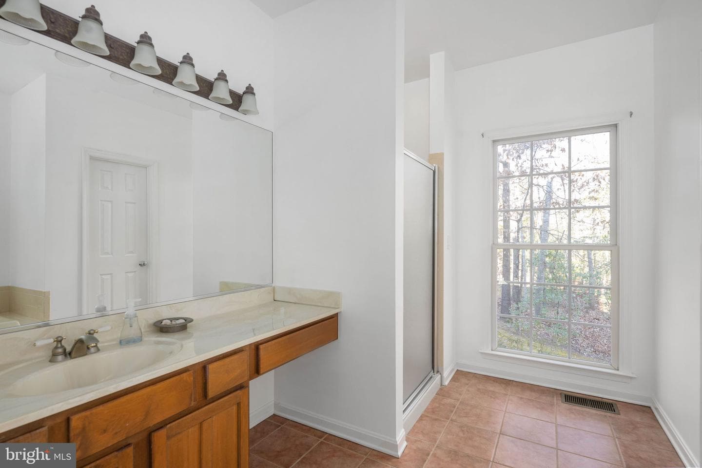 916 Decatur Road photo 16