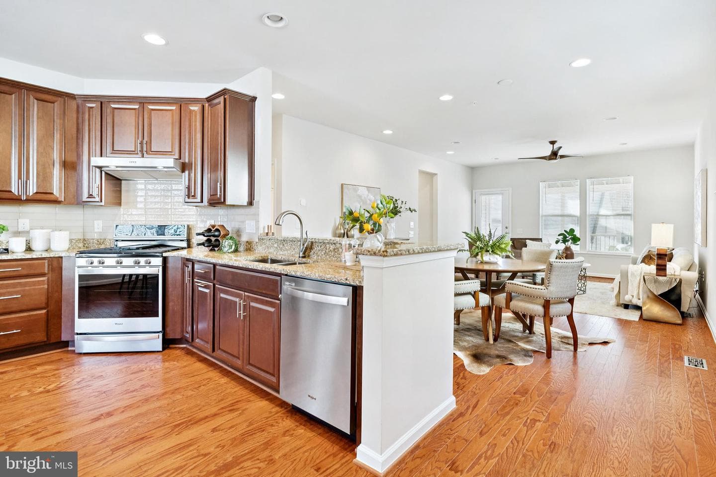 21 Fenwick Drive photo 3