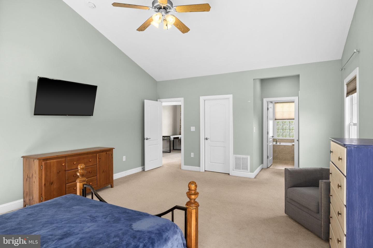 240 Poplar Road photo 34