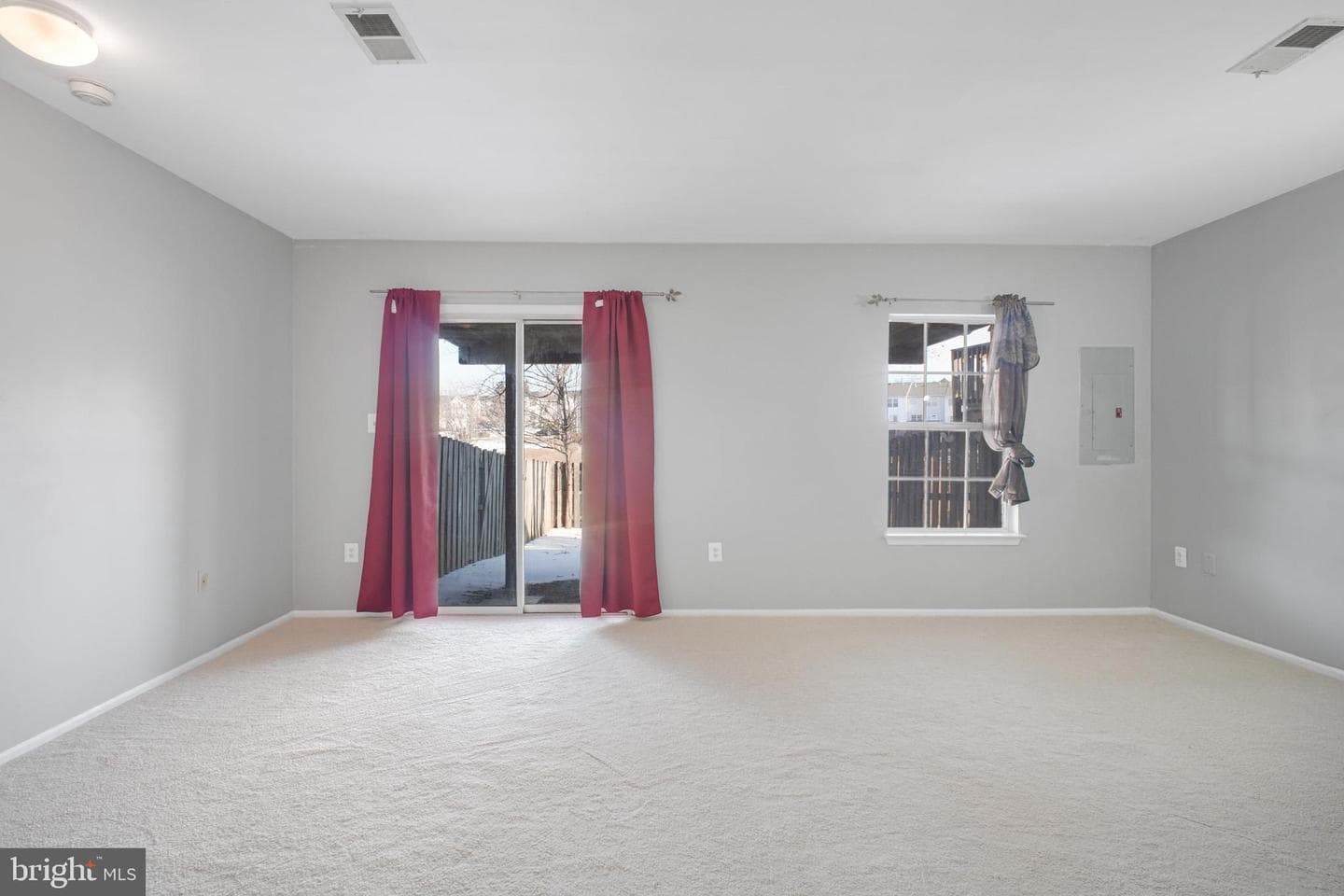 213 Lakeview Court photo 14