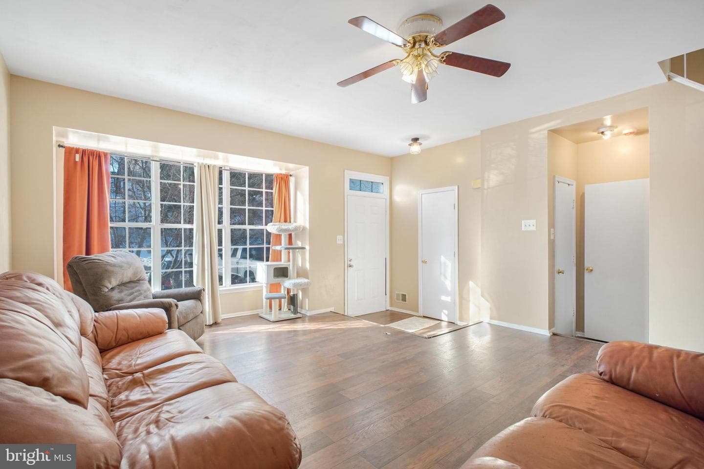 213 Lakeview Court photo 5