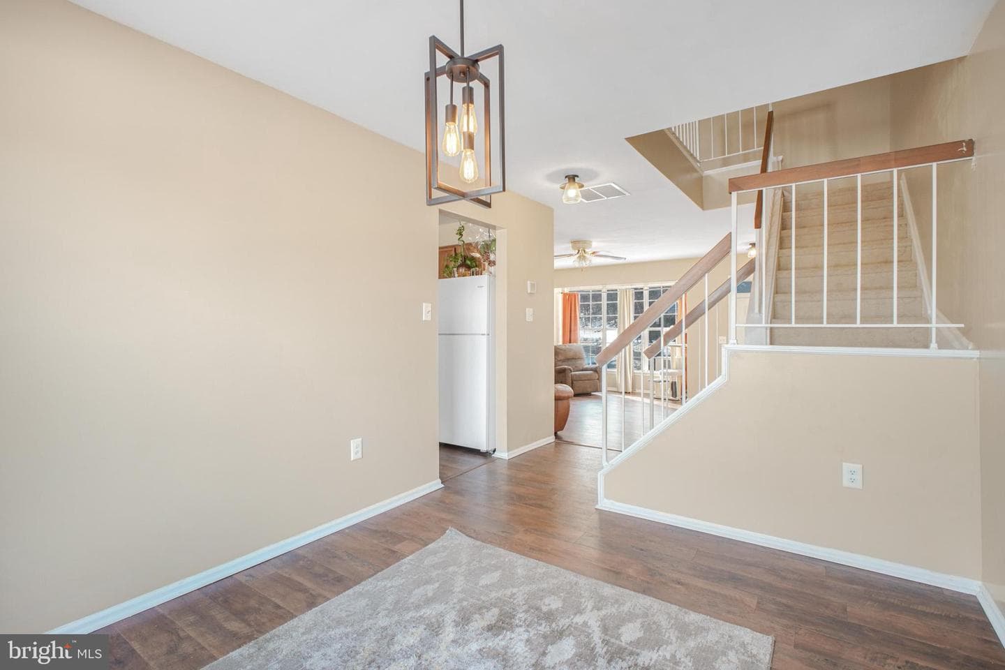 213 Lakeview Court photo 8