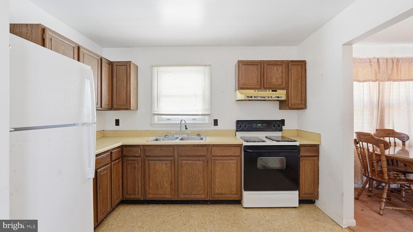 210 Austin Drive photo 4