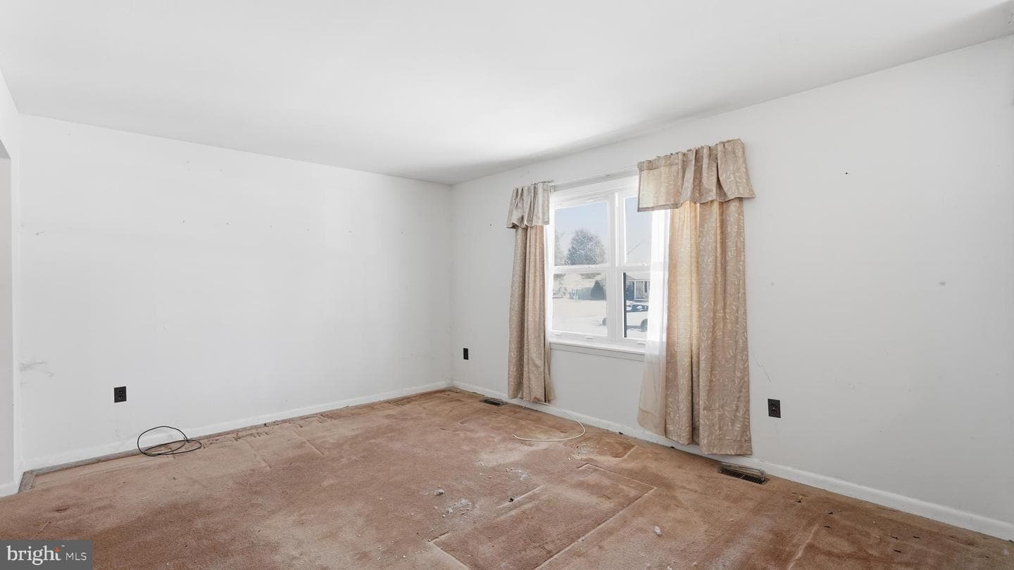 210 Austin Drive photo 7