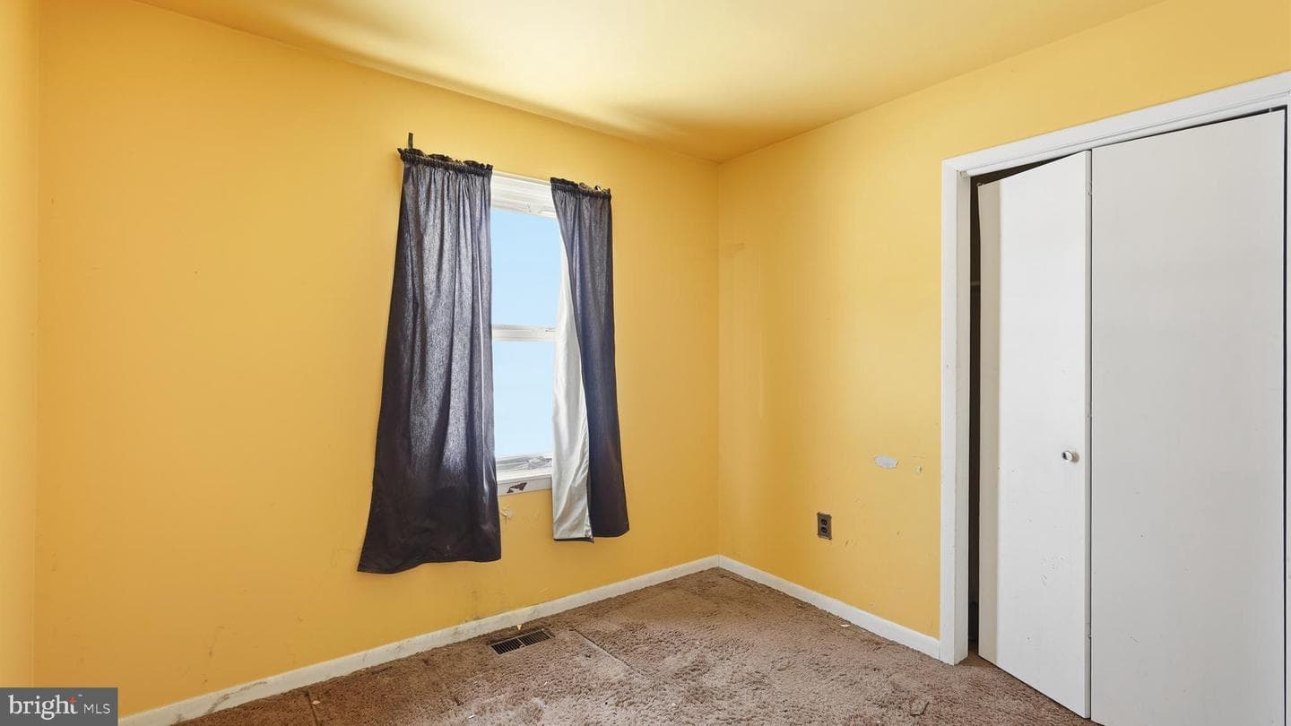 210 Austin Drive photo 9