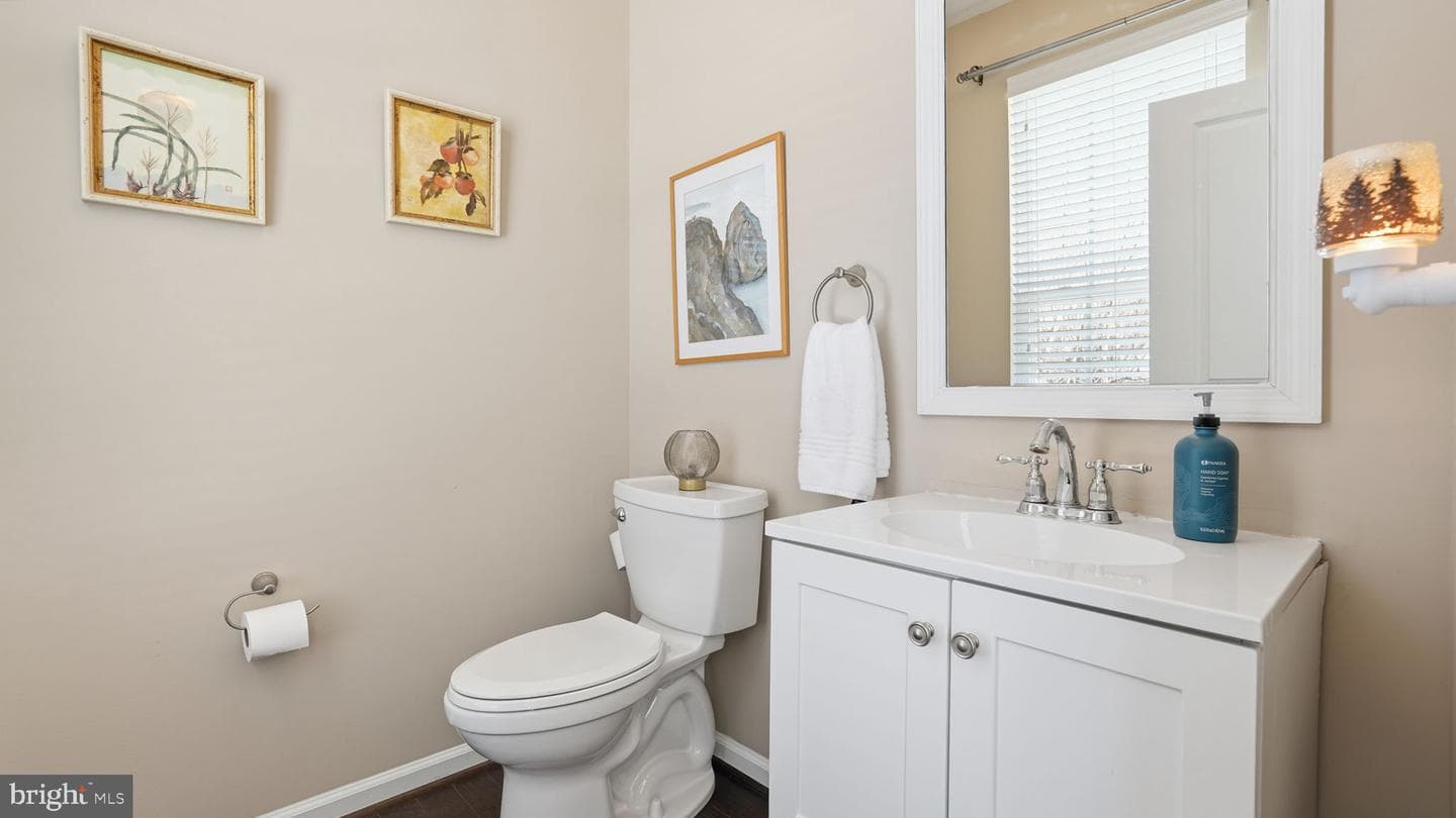 506 Apricot Street photo 22