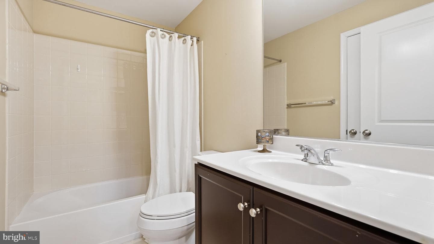 506 Apricot Street photo 38