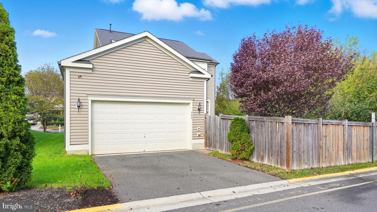506 Apricot Street photo 44